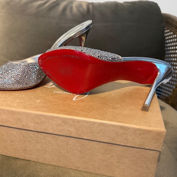 Christian Louboutin - Me Dolly - Picture 3 of 6